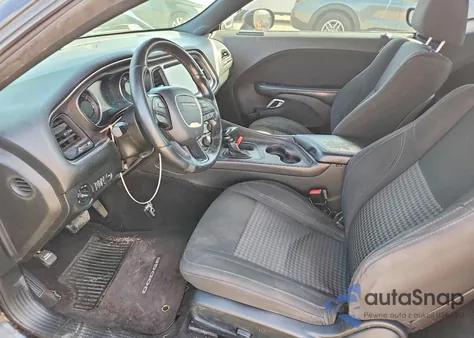 2016 Dodge Challenger Sxt z USA, uszkodzony, nr VIN 2C3CDZAG9GH331638